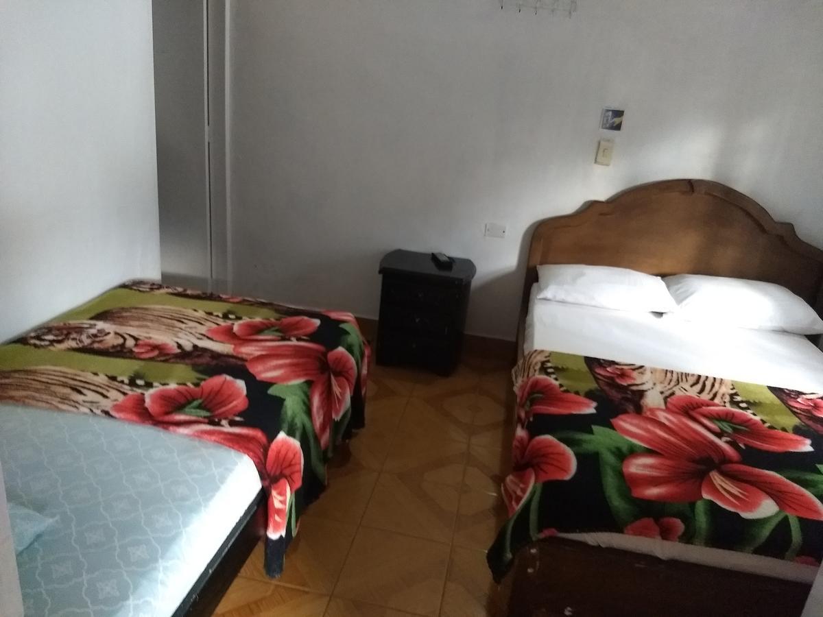 Guatapé Hostel El Encanto מראה חיצוני תמונה